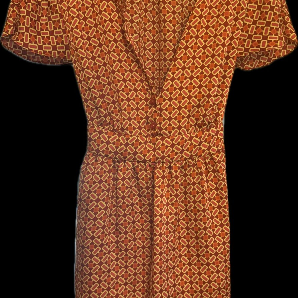 Banana Republic Short Sleeve Silky Blouse Size Small - Red, Orange, White Design